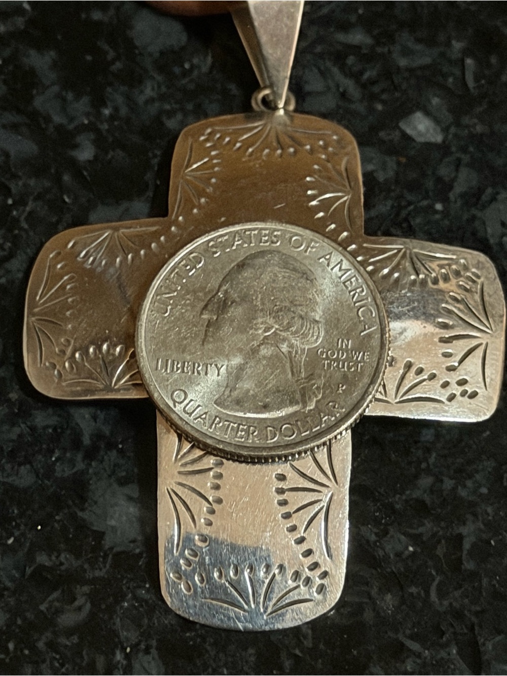 LARGE STERLING SOUTHWESTERN STYLE CROSS PENDANT - Picture 2 of 8